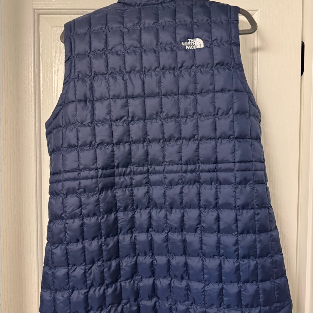 The North Face Women's Blue Puffer Vest - Picture 2 of 4